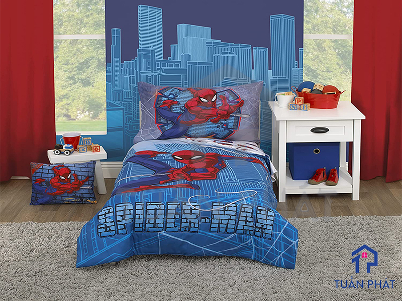 Phòng ngủ Spider Man với nội thất gỗ độc đáo