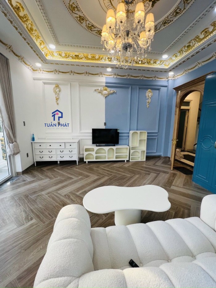 Phòng ngủ phào chỉ dát vàng Củ Chi